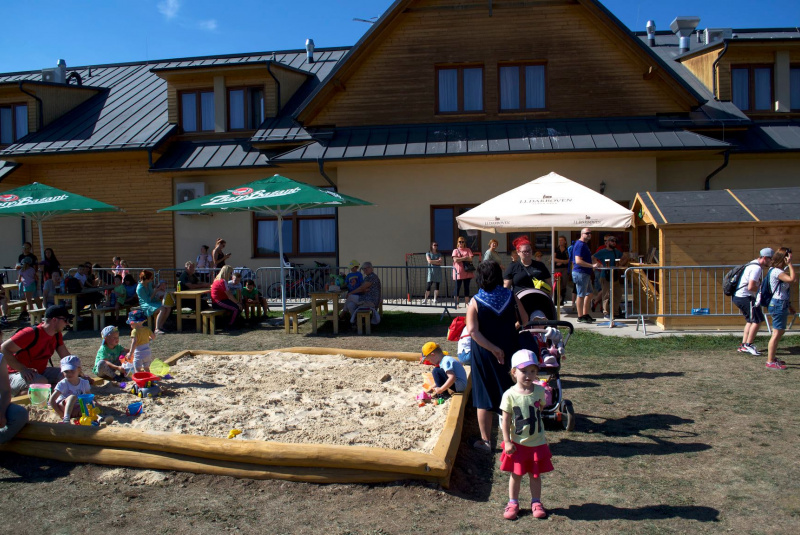 Blog / Otvorenie nového detského ihriska ROZÁLKOVO malo veľký úspech ! - foto Blog / Otvorenie nového detského ihriska ROZÁLKOVO malo veľký úspech ! - foto